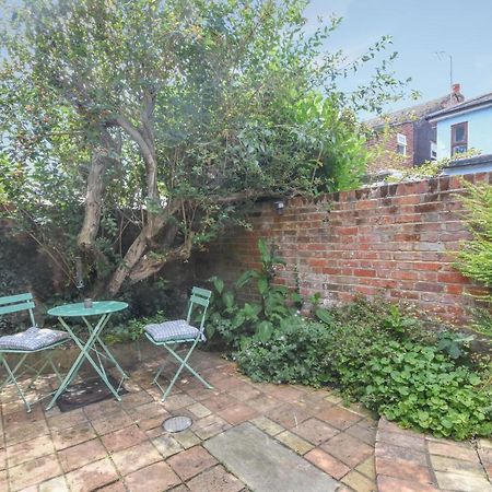 Unique Period One Bedroom House In Colchester Exteriör bild