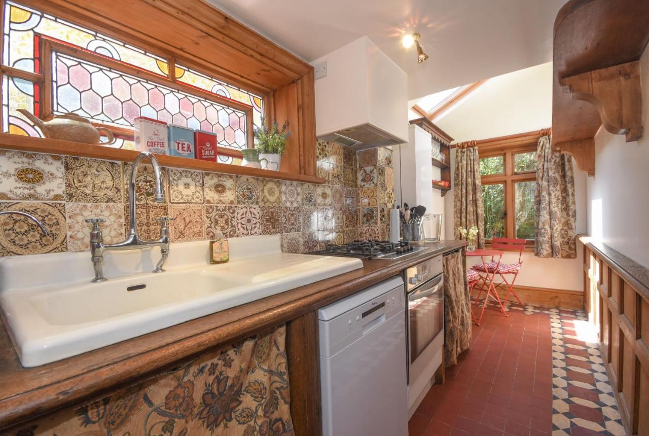 Unique Period One Bedroom House In Colchester Exteriör bild